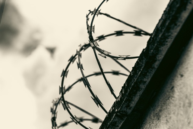 Экс-вице-губернатор Алтайского края Иван Кибардин приговорен к пяти годам колонии за мошенничество