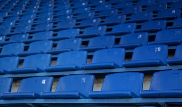 После серии провальных матчей ушел в отставку главный тренер барнаульского 